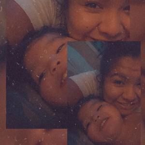 Meet your Posher, Lottie